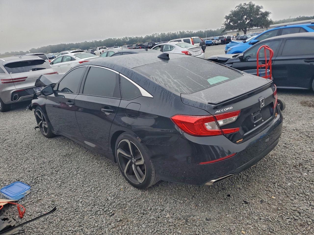 2018 HONDA ACCORD SPORT photo 5