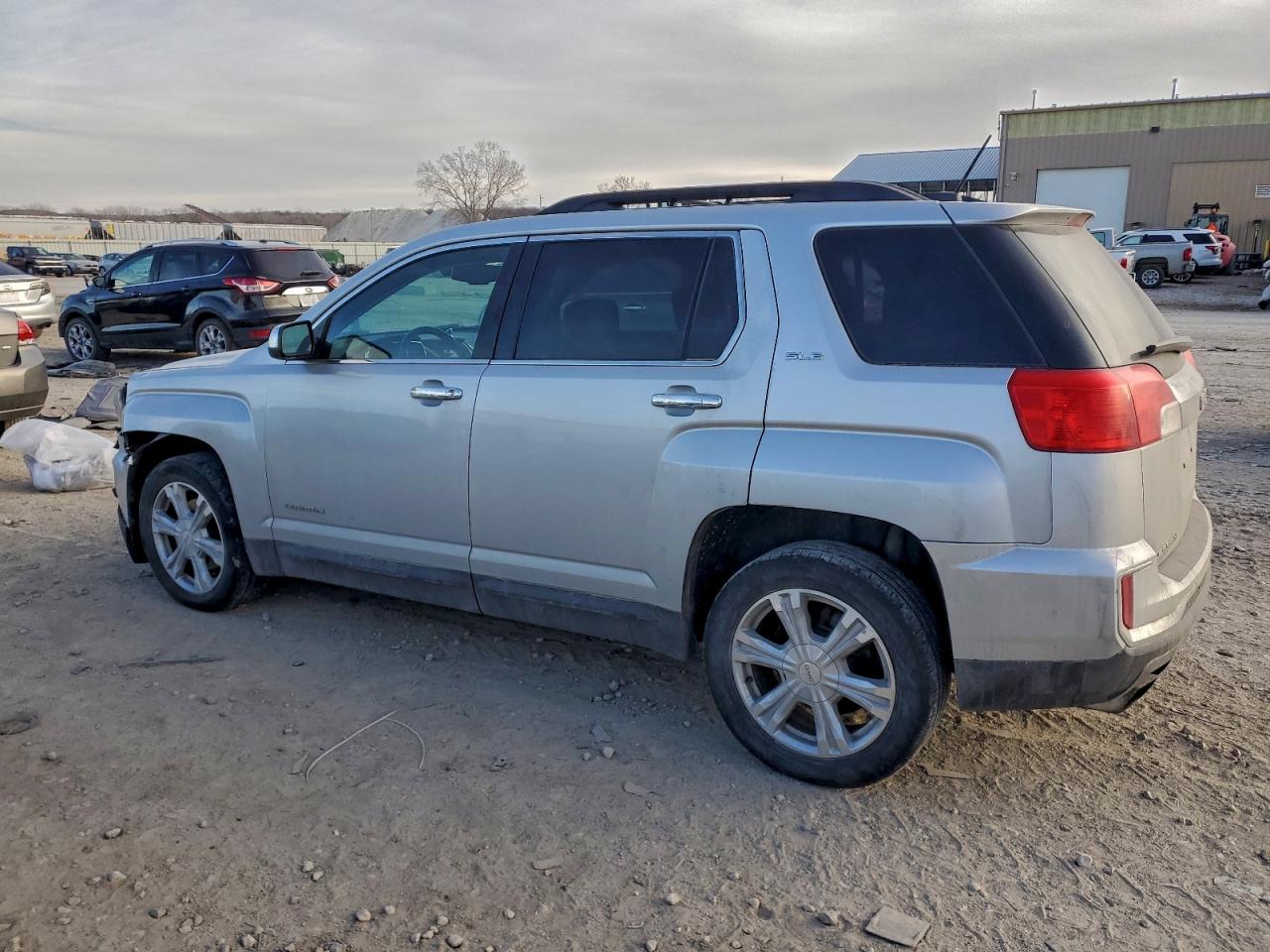 2017 GMC TERRAIN SLE photo 2