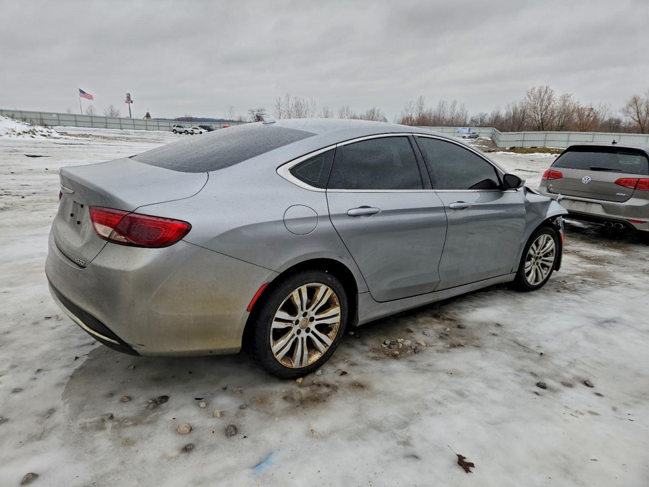 2015 CHRYSLER 200 LIMITED photo 3