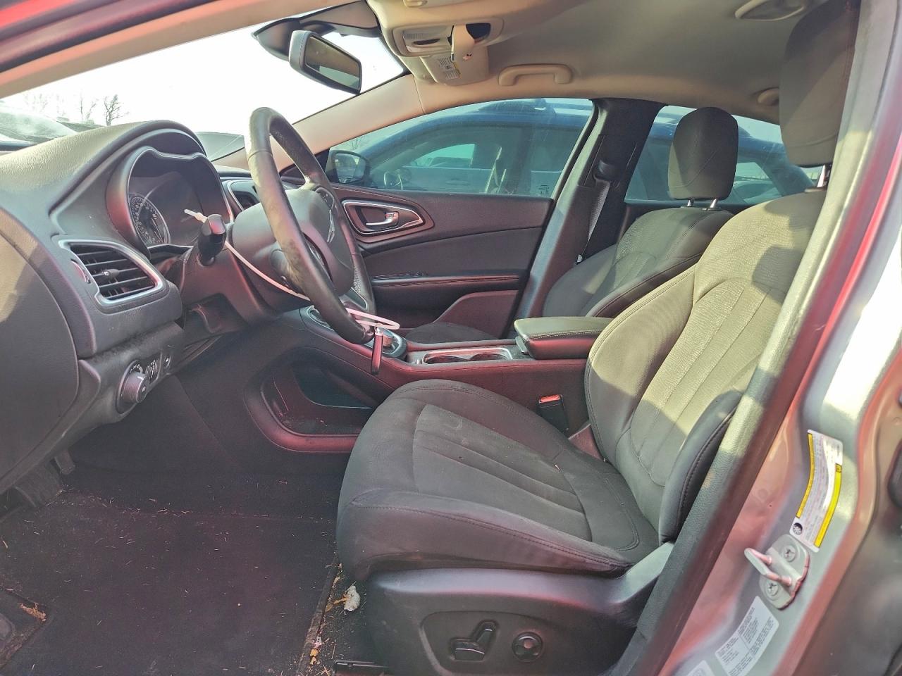 2015 CHRYSLER 200 LIMITED photo 7