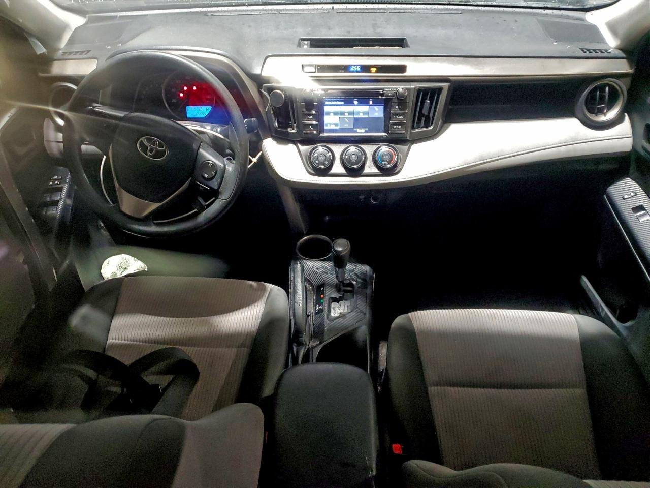 2015 TOYOTA RAV4 LE photo 8