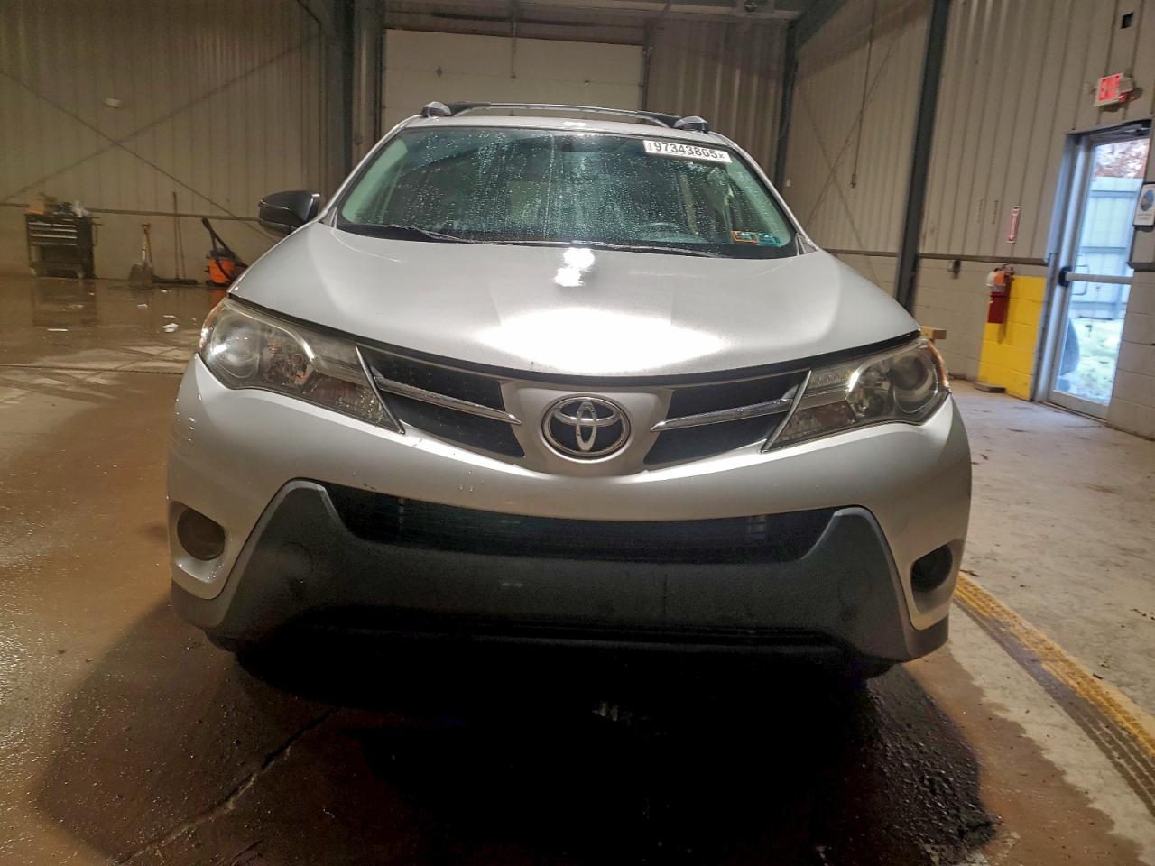 2015 TOYOTA RAV4 LE photo 5