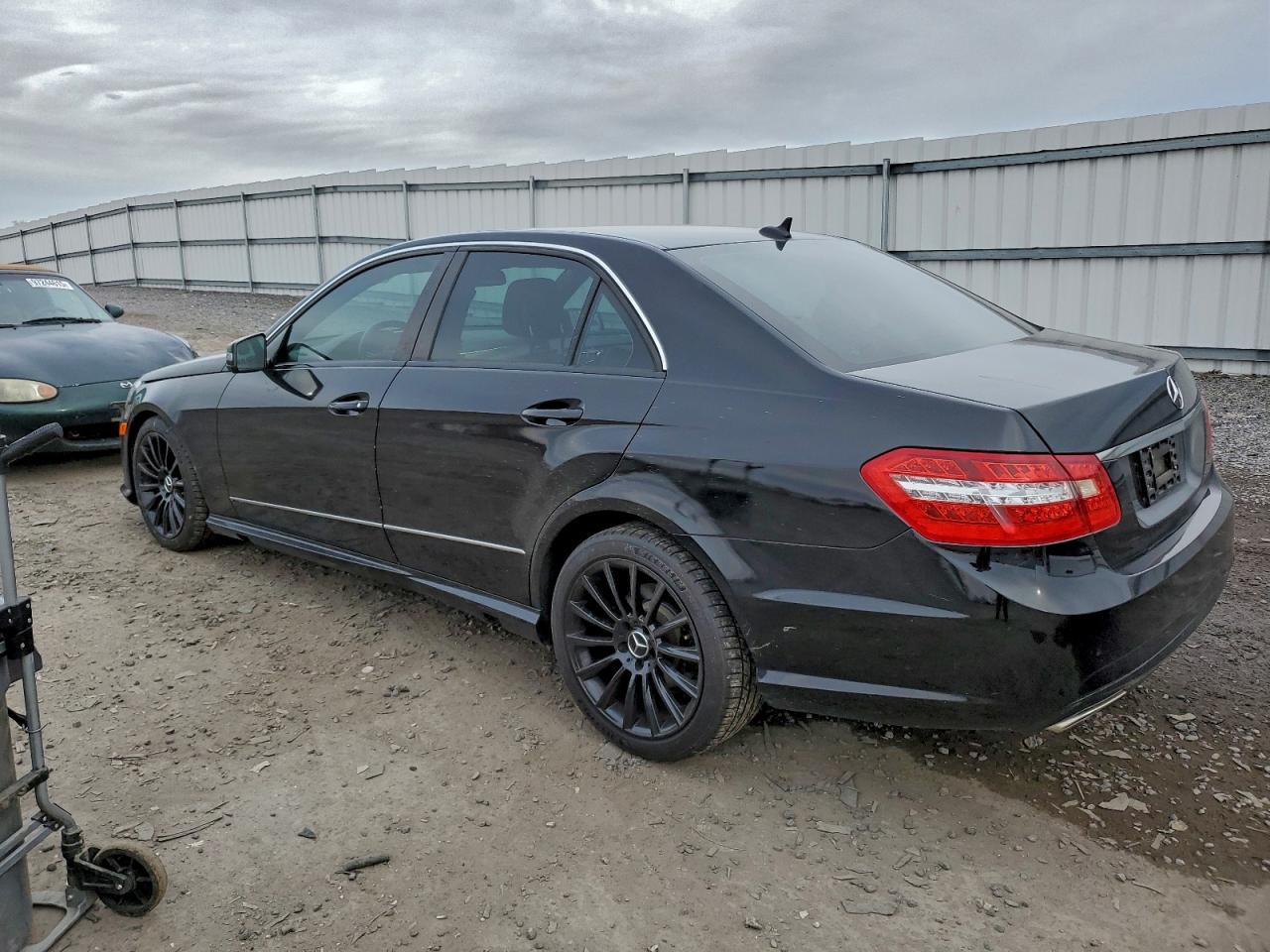 2010 MERCEDES-BENZ E 350 4MATIC photo 2