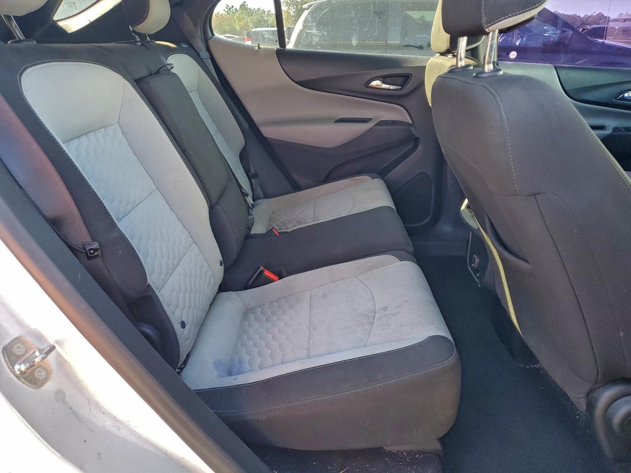 2018 CHEVROLET EQUINOX LT photo 11
