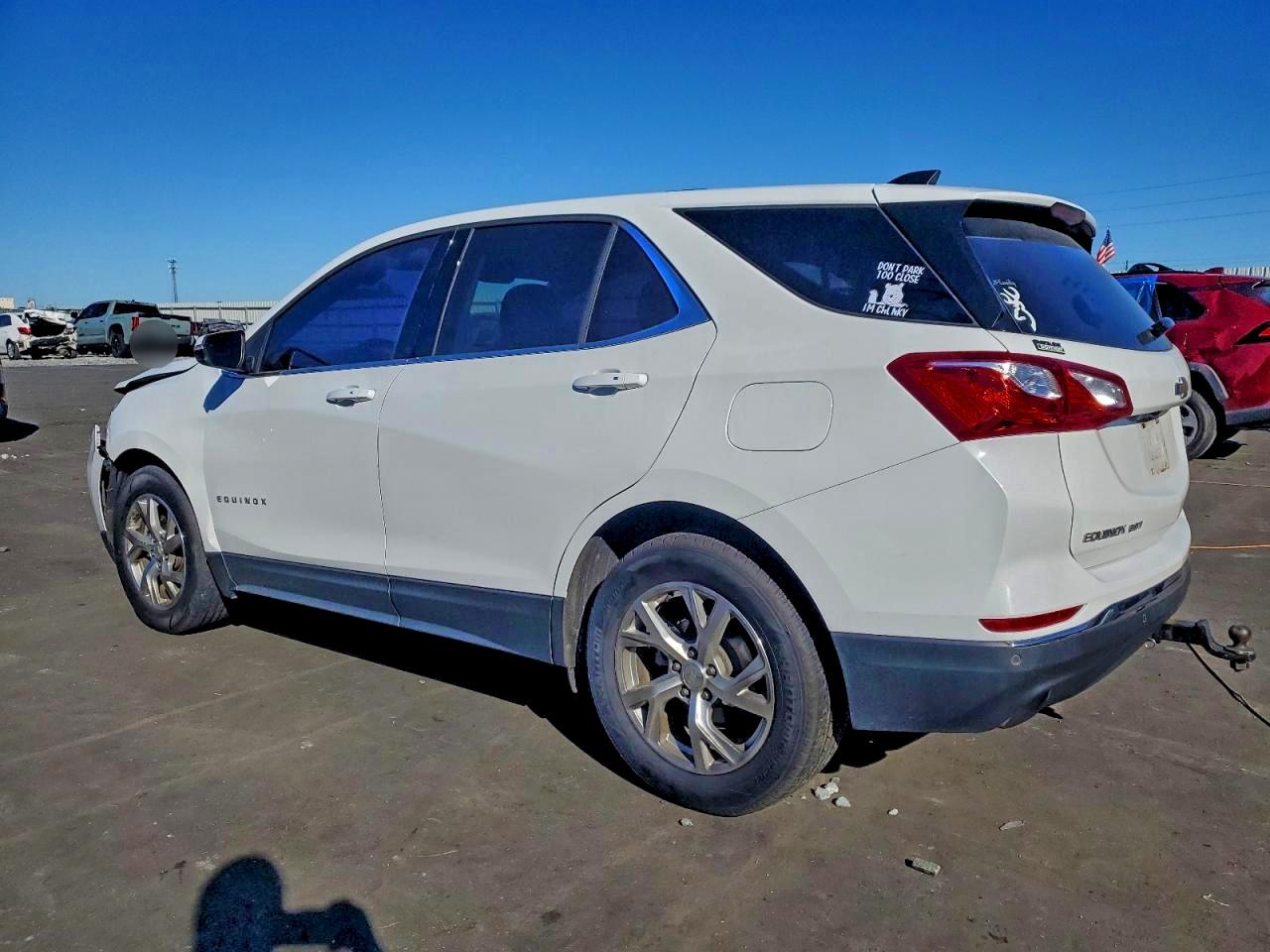 2018 CHEVROLET EQUINOX LT photo 2