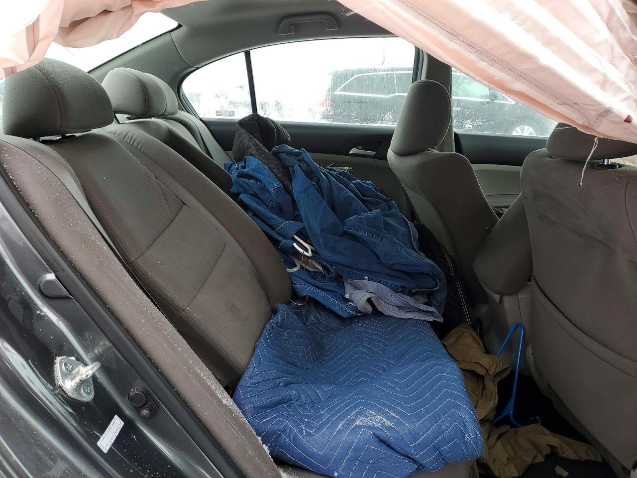 2011 HONDA ACCORD LX photo 10