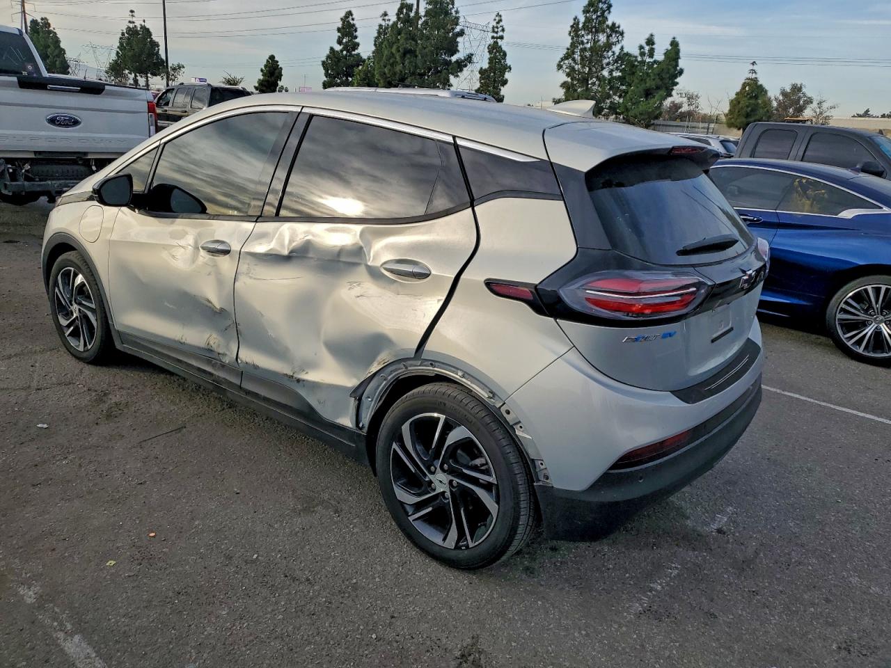 2023 CHEVROLET BOLT EV 2LT photo 3