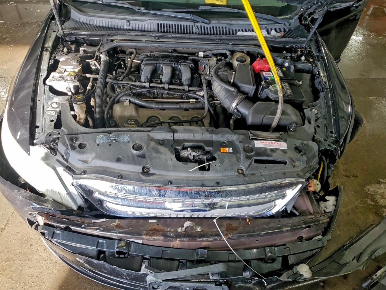 2010 FORD TAURUS SEL photo 11