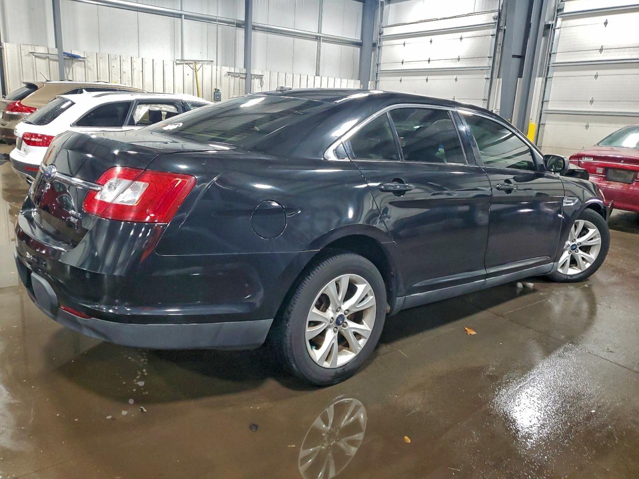 2010 FORD TAURUS SEL photo 3