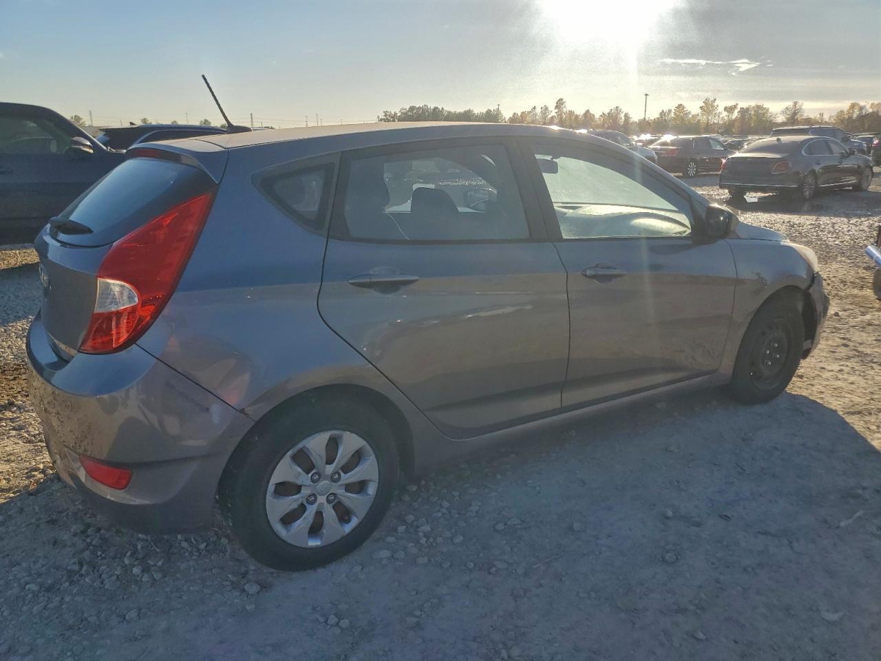 2015 HYUNDAI ACCENT GS photo 5