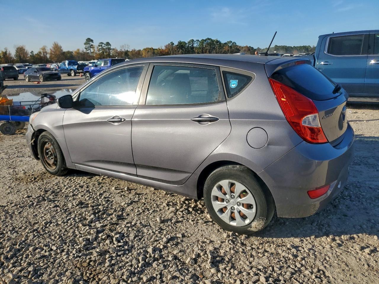 2015 HYUNDAI ACCENT GS photo 3