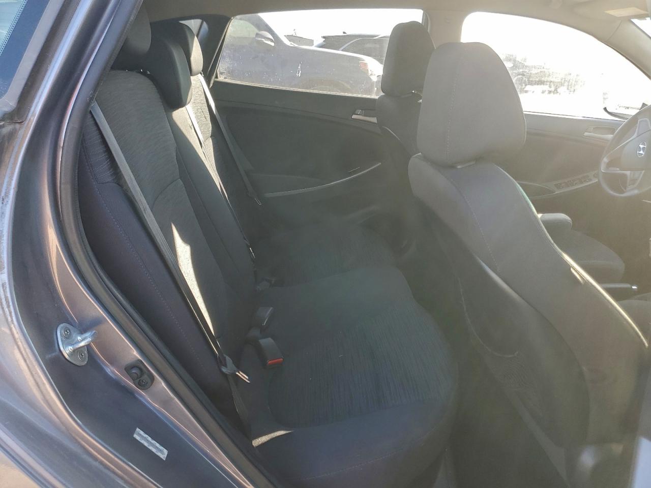 2015 HYUNDAI ACCENT GS photo 19