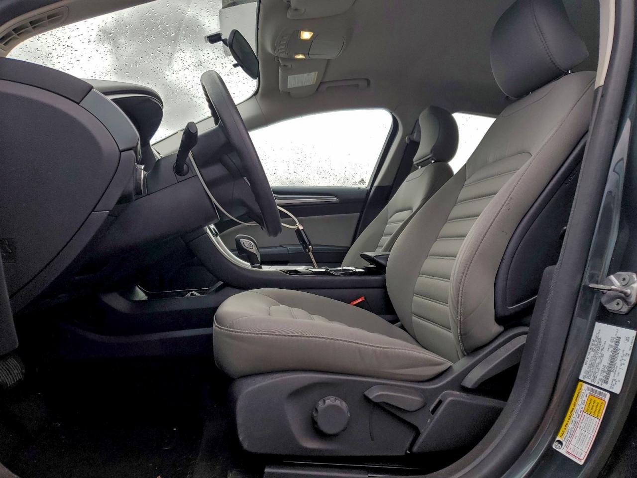 2015 FORD FUSION S photo 13