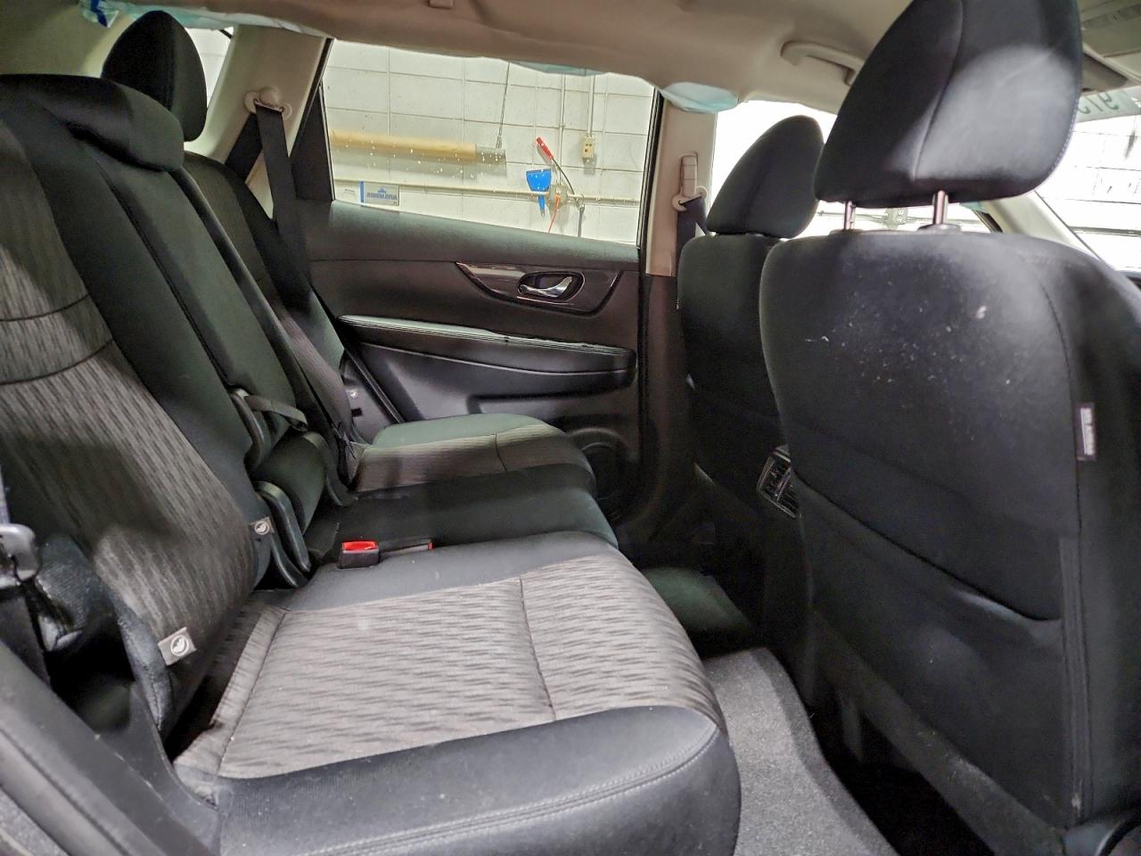 2018 NISSAN ROGUE S photo 31