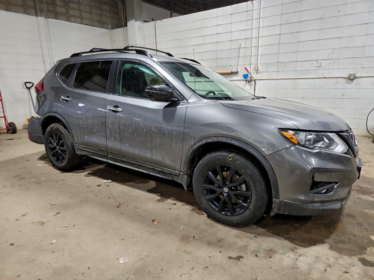 2018 NISSAN ROGUE S photo 10
