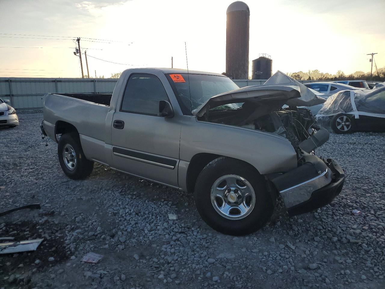 2004 CHEVROLET SILVERADO C1500 photo 4