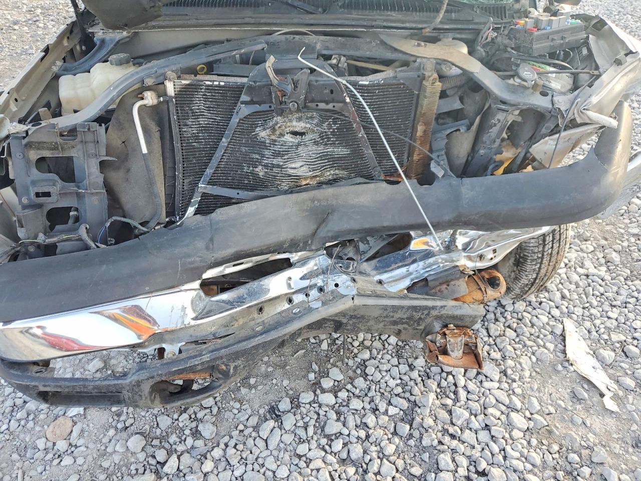 2004 CHEVROLET SILVERADO C1500 photo 11