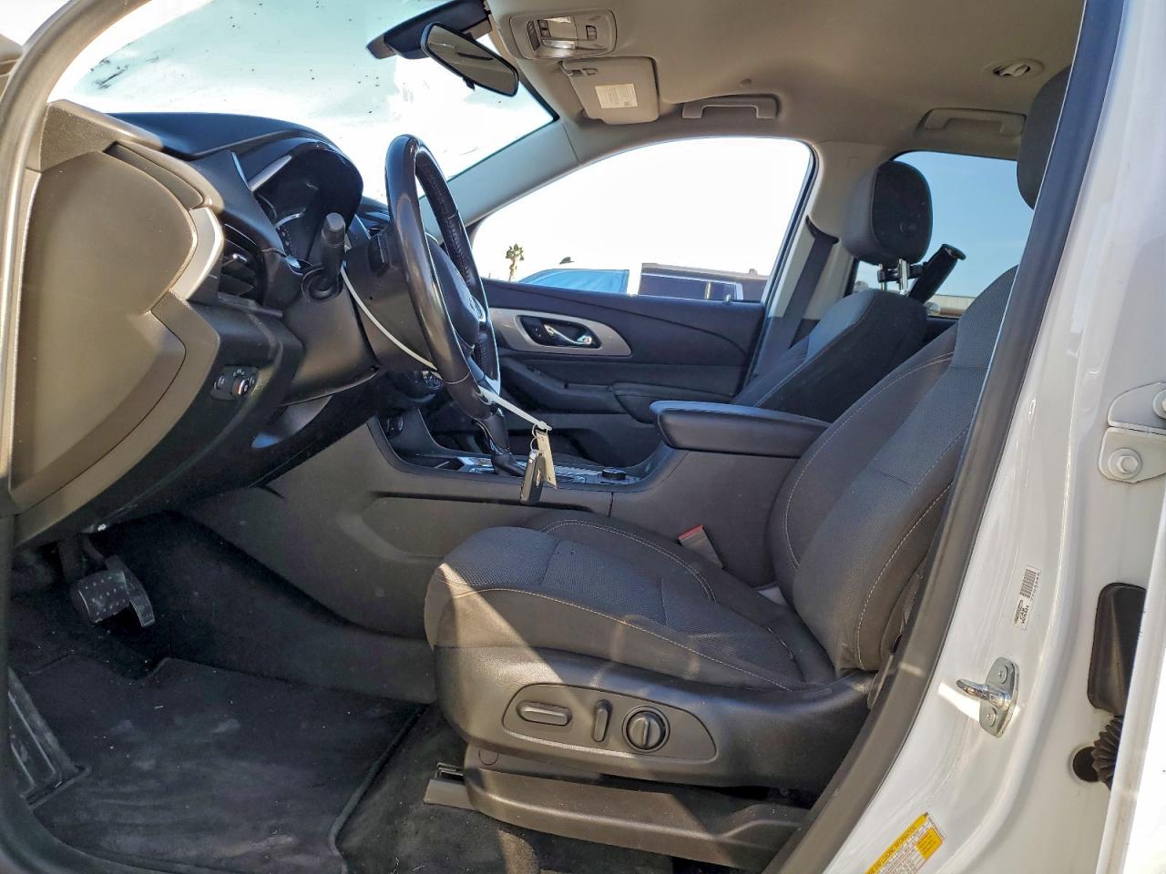2019 CHEVROLET TRAVERSE LT photo 13