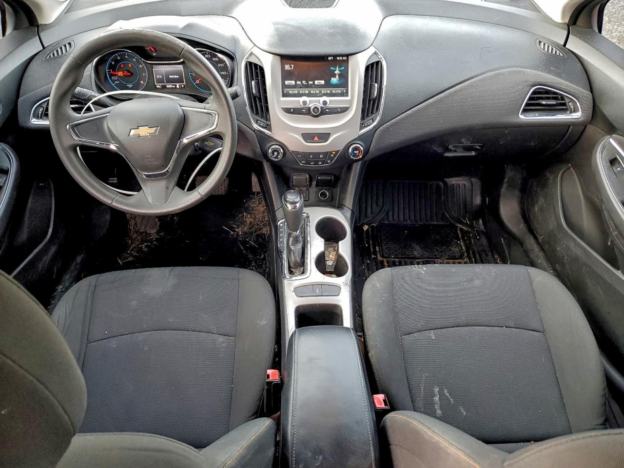 2017 CHEVROLET CRUZE LS photo 22