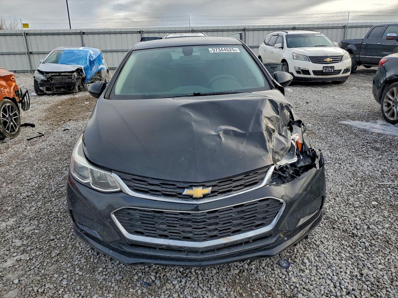 2017 CHEVROLET CRUZE LS photo 13
