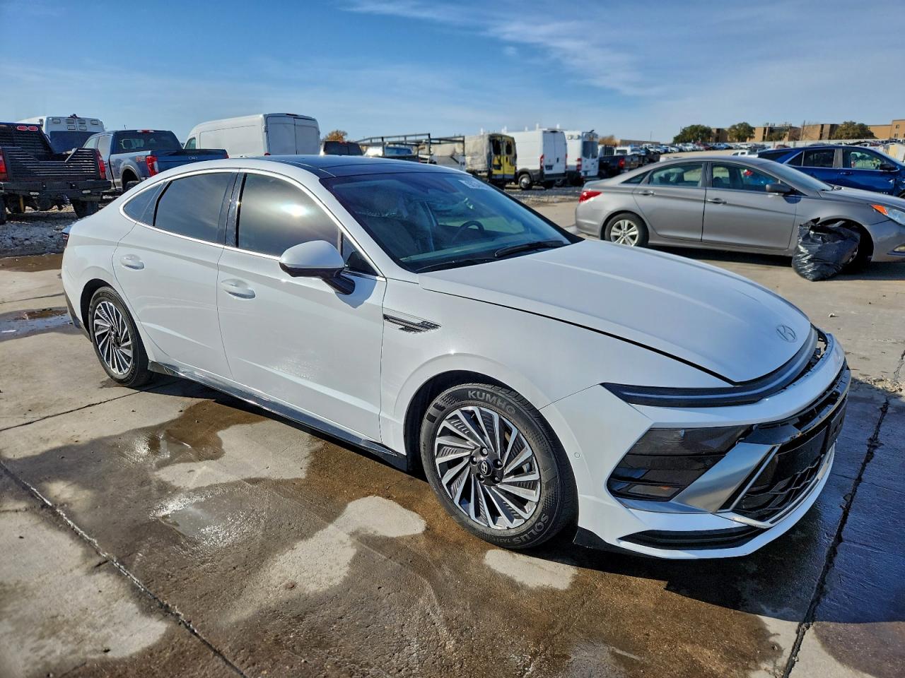 2025 HYUNDAI SONATA HYBRID photo 10