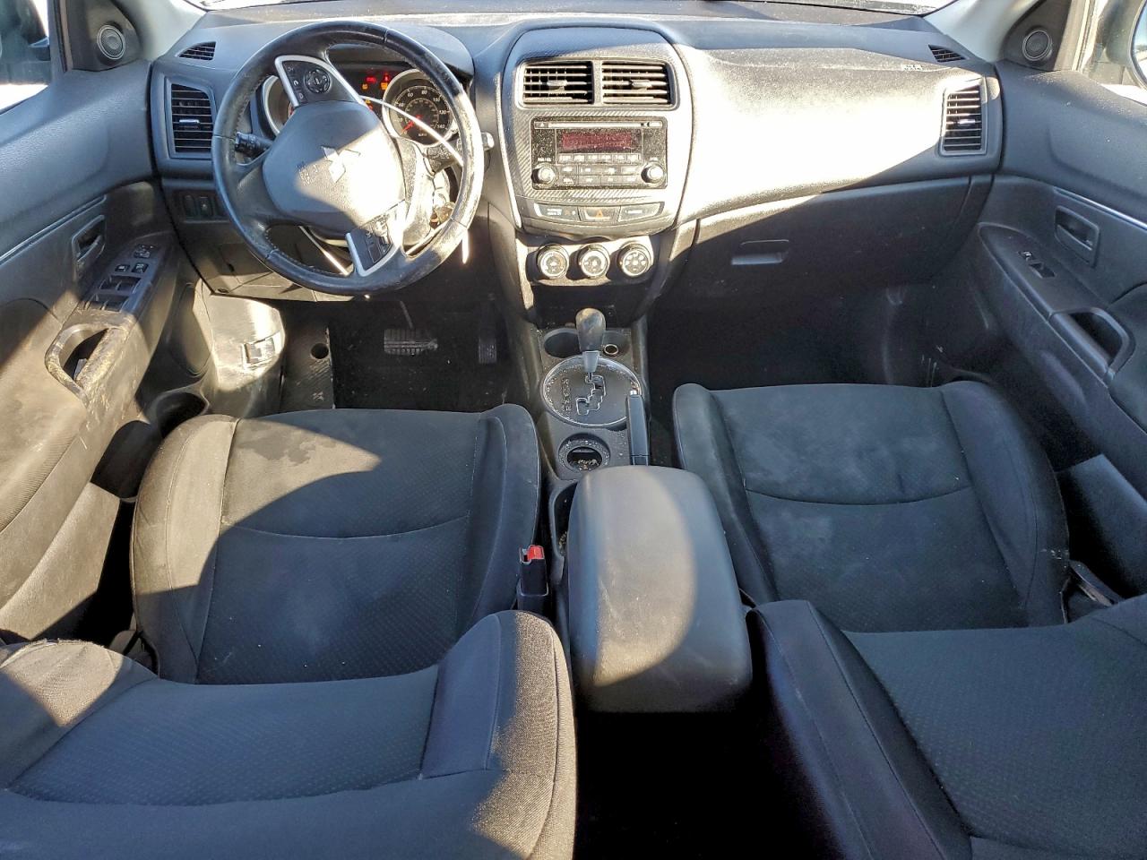 2015 MITSUBISHI OUTLANDER SPORT ES photo 8