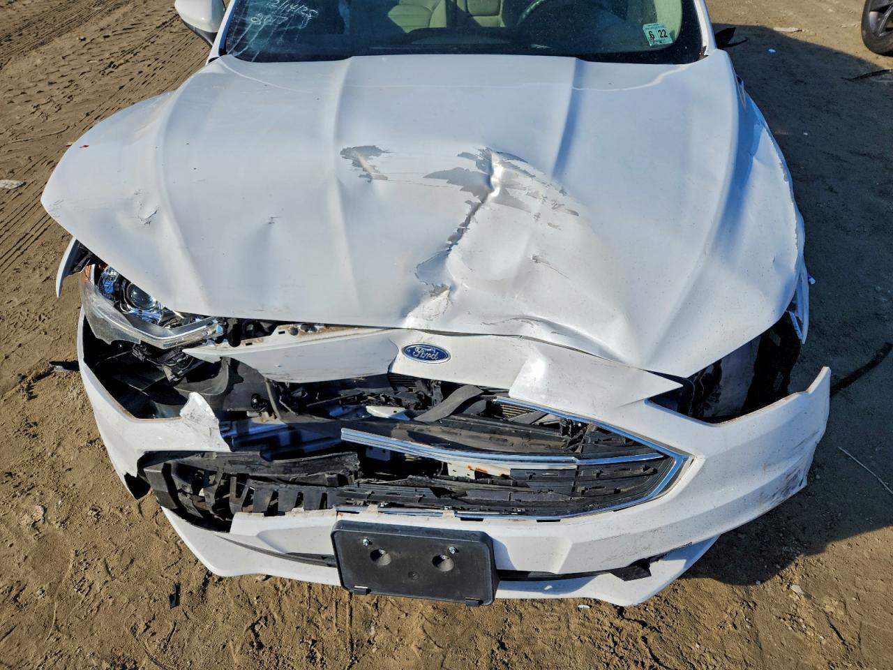 2017 FORD FUSION SE photo 20