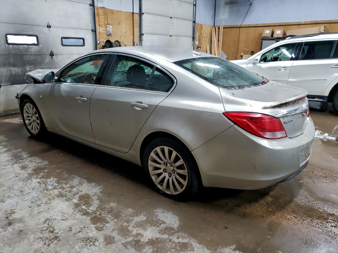 2011 BUICK REGAL CXL photo 4