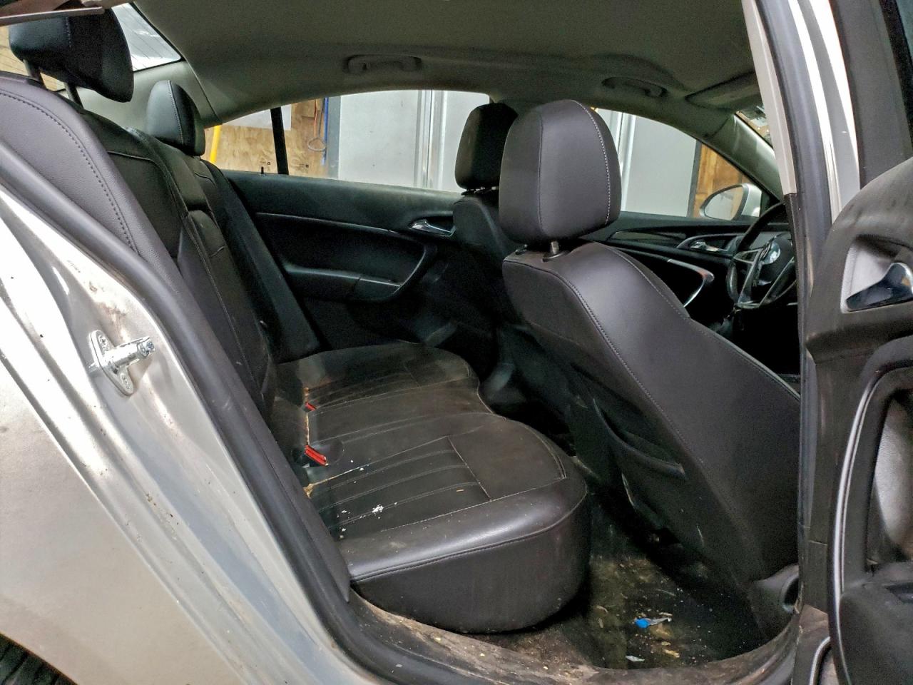 2011 BUICK REGAL CXL photo 28