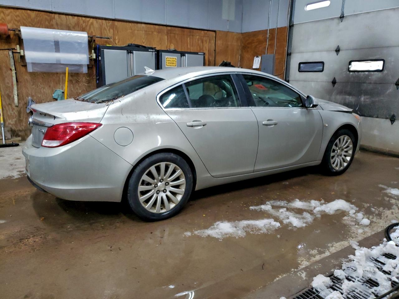 2011 BUICK REGAL CXL photo 7