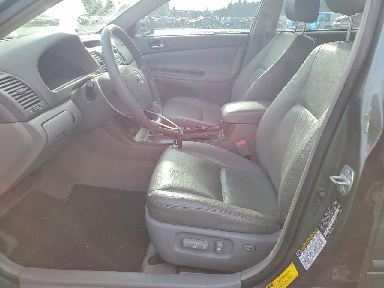 2005 TOYOTA CAMRY LE photo 7