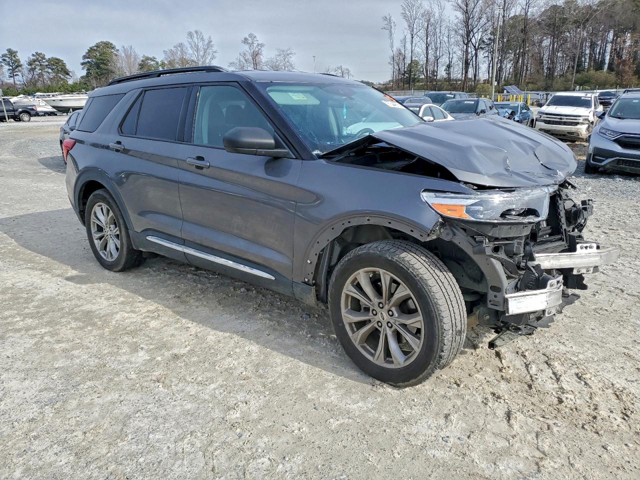 2021 FORD EXPLORER XLT photo 4