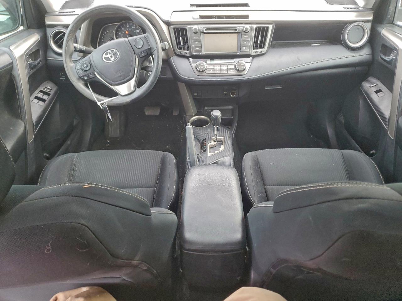 2014 TOYOTA RAV4 XLE photo 8