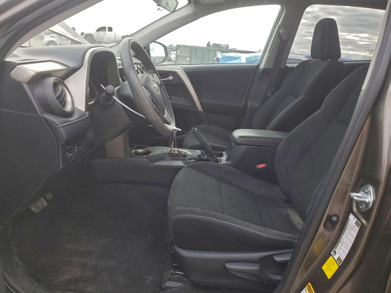2014 TOYOTA RAV4 XLE photo 7
