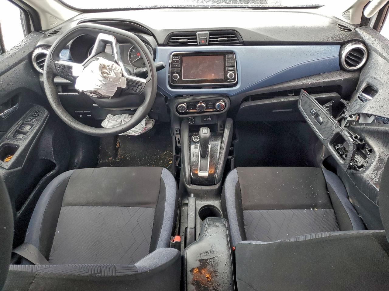 2024 NISSAN VERSA SV photo 8