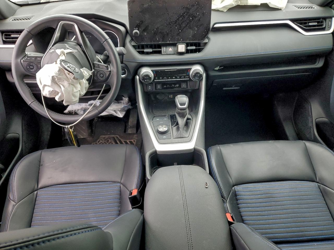 2024 TOYOTA RAV4 XSE photo 8