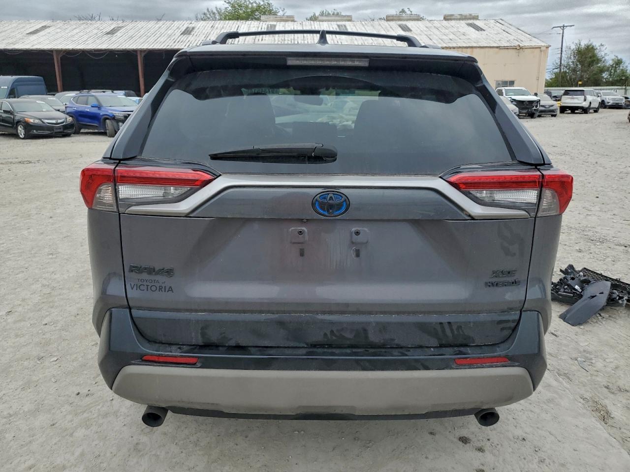 2024 TOYOTA RAV4 XSE photo 6