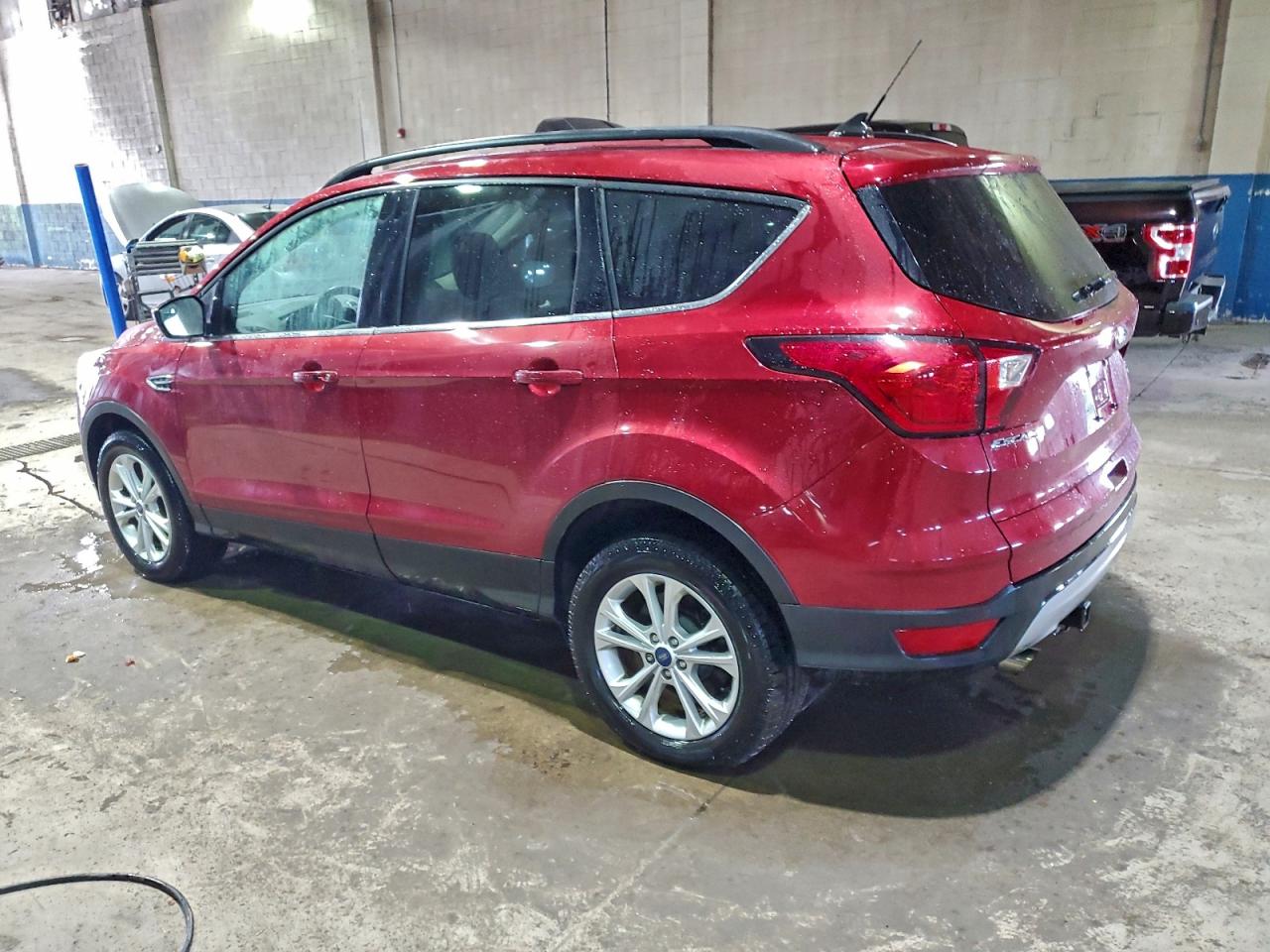 2019 FORD ESCAPE SEL photo 2