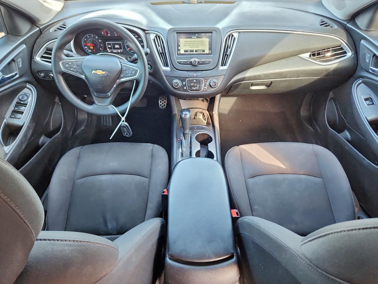 2017 CHEVROLET MALIBU LS photo 8