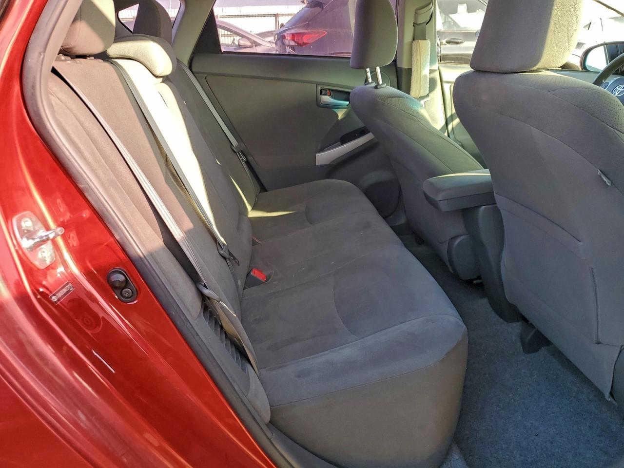 2010 TOYOTA PRIUS photo 28