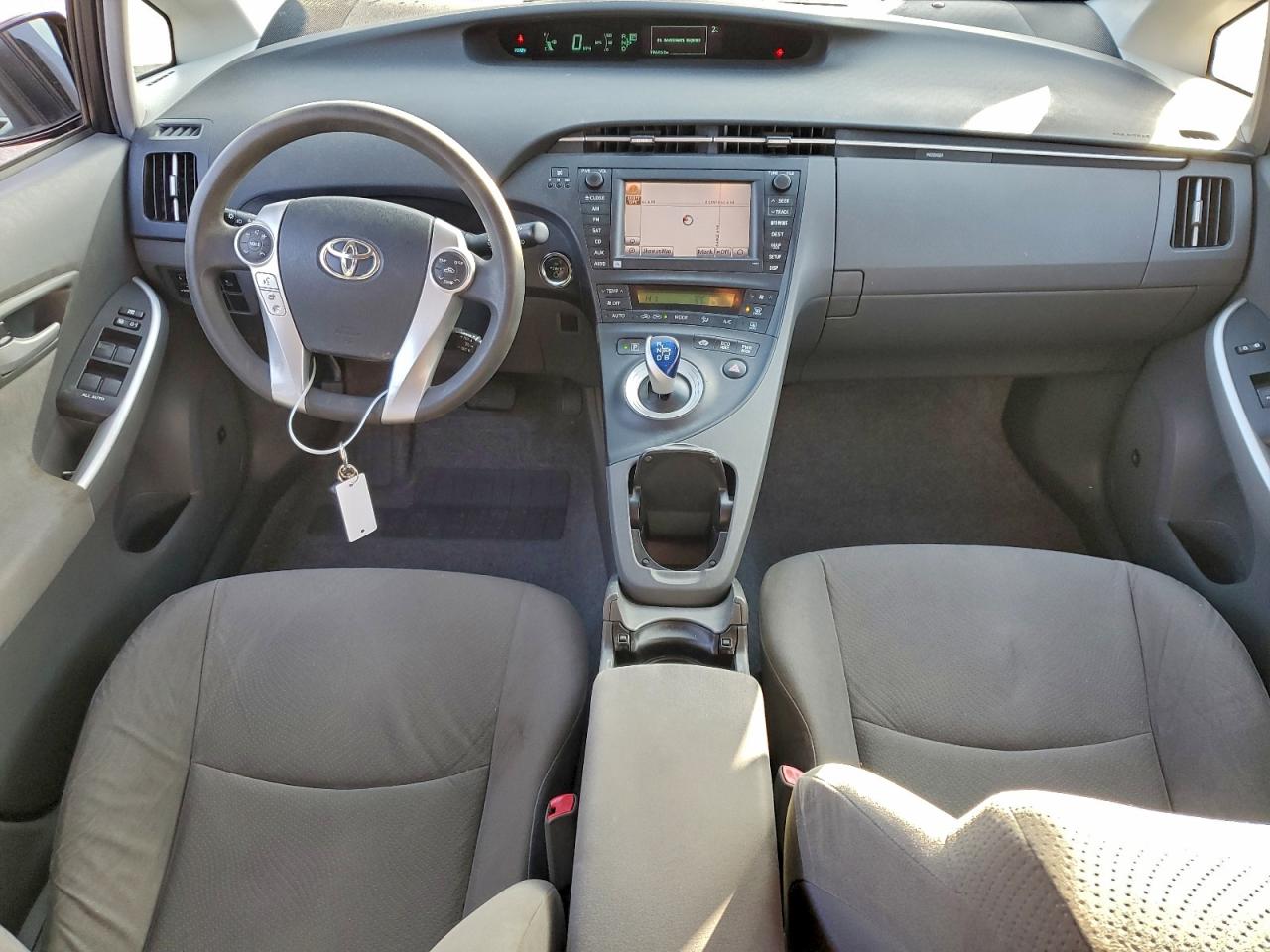 2010 TOYOTA PRIUS photo 22