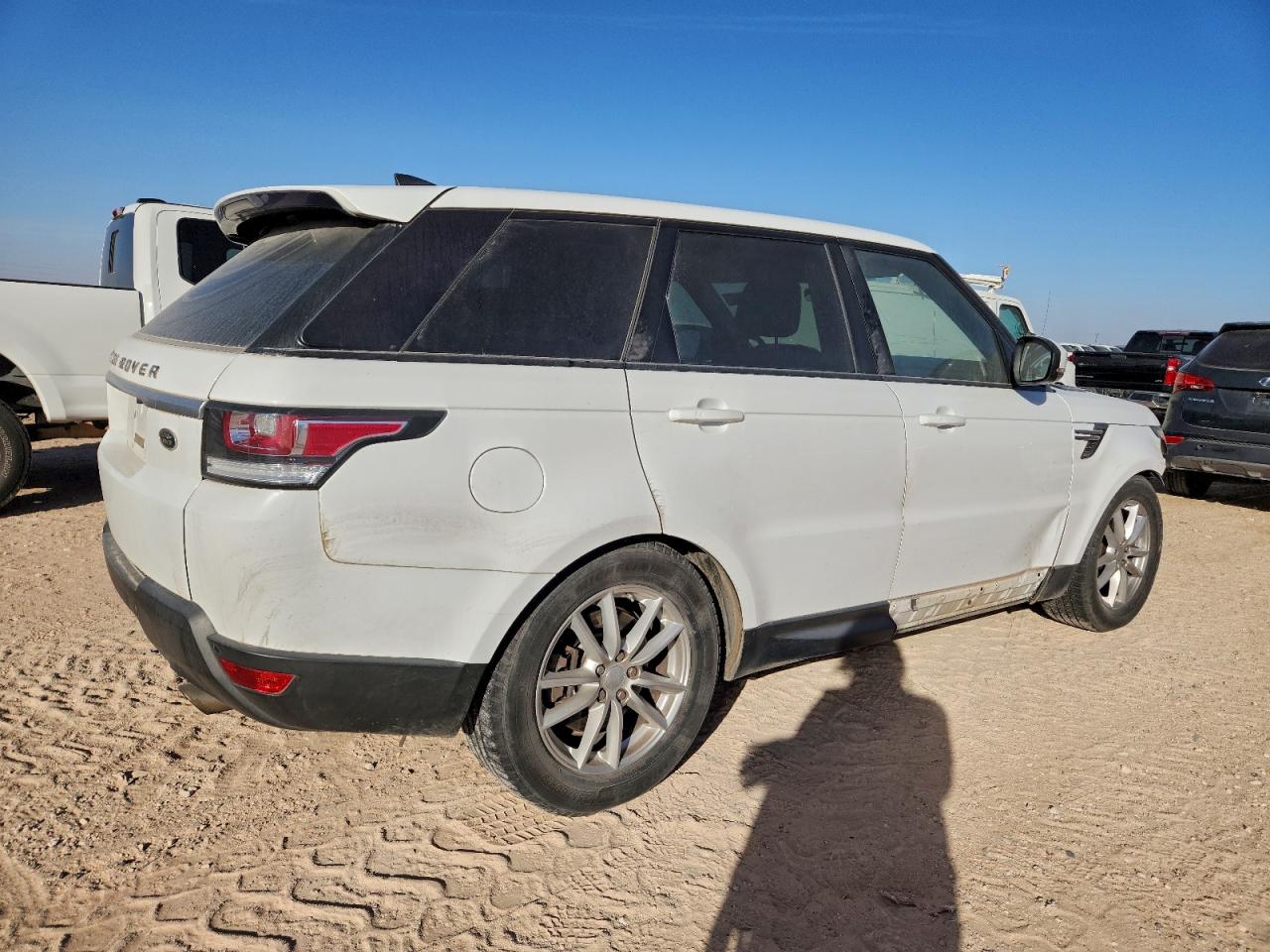 2017 LAND ROVER RANGE ROVER SPORT SE photo 5