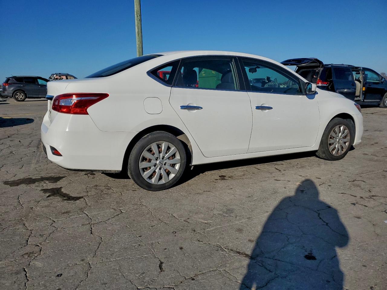 2016 NISSAN SENTRA S photo 5