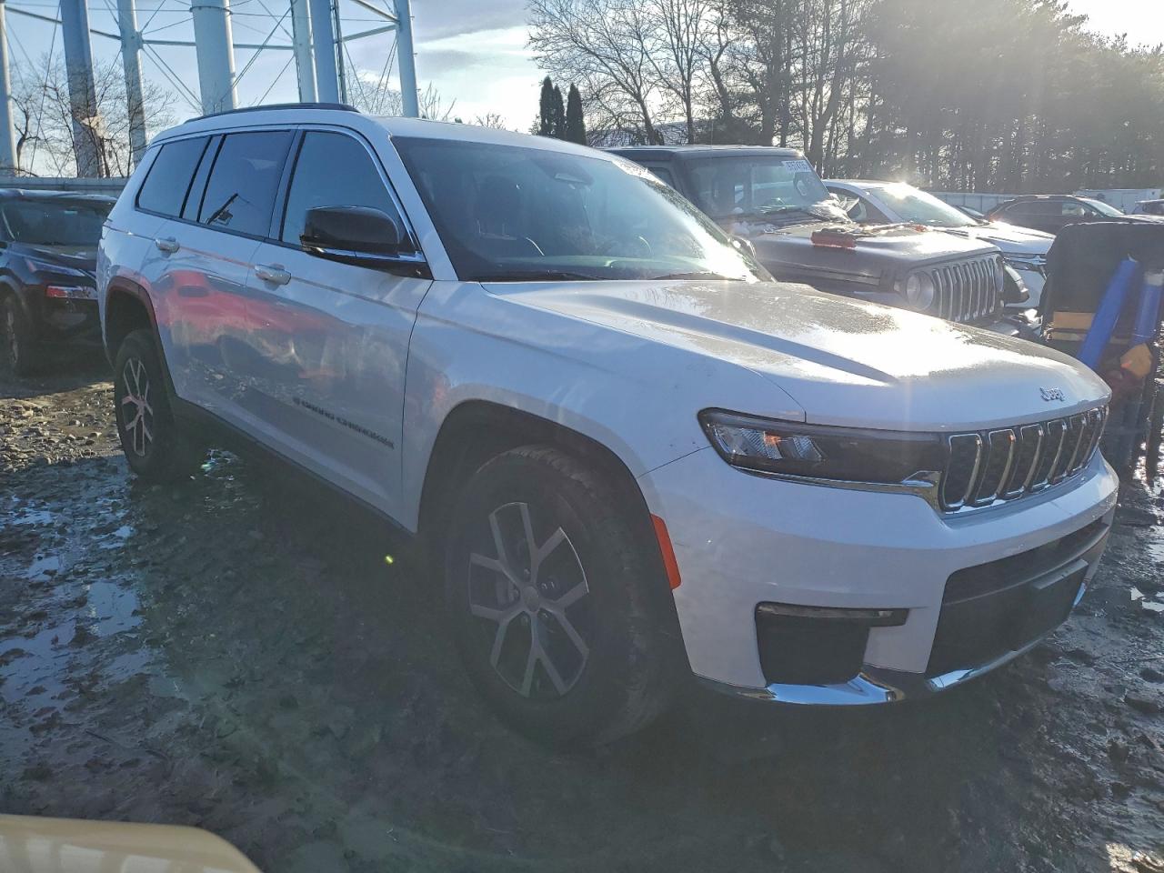 2024 JEEP GRAND CHEROKEE L LIMITED photo 4