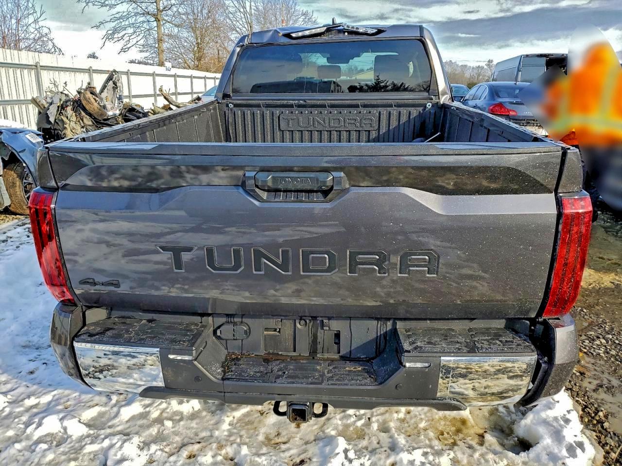2024 TOYOTA TUNDRA CREWMAX SR5 photo 11