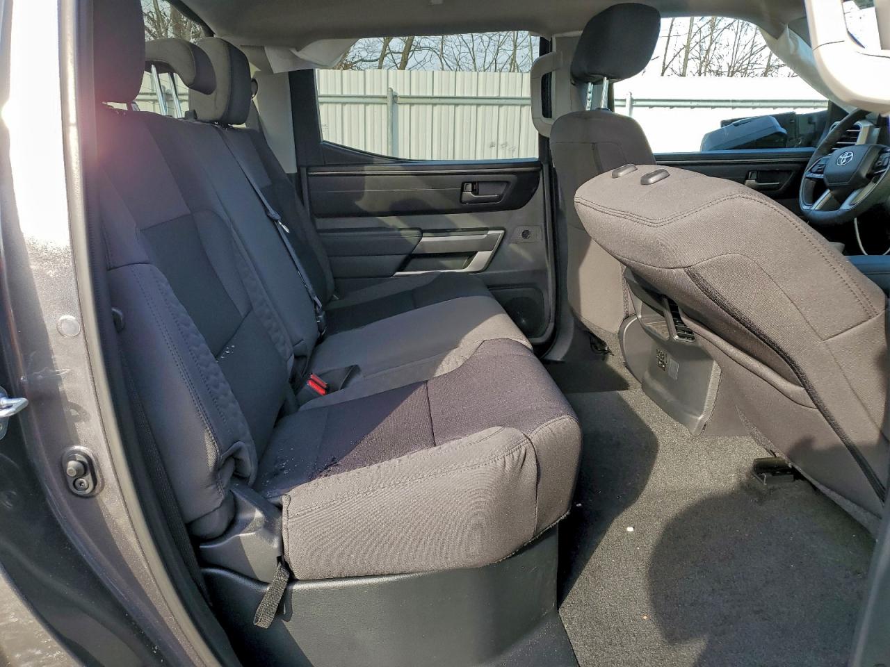 2024 TOYOTA TUNDRA CREWMAX SR5 photo 19