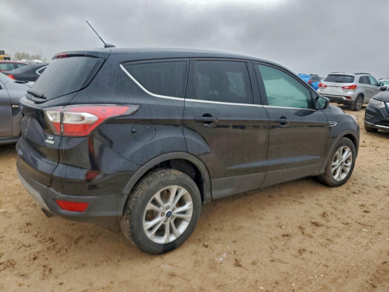 2017 FORD ESCAPE SE photo 7