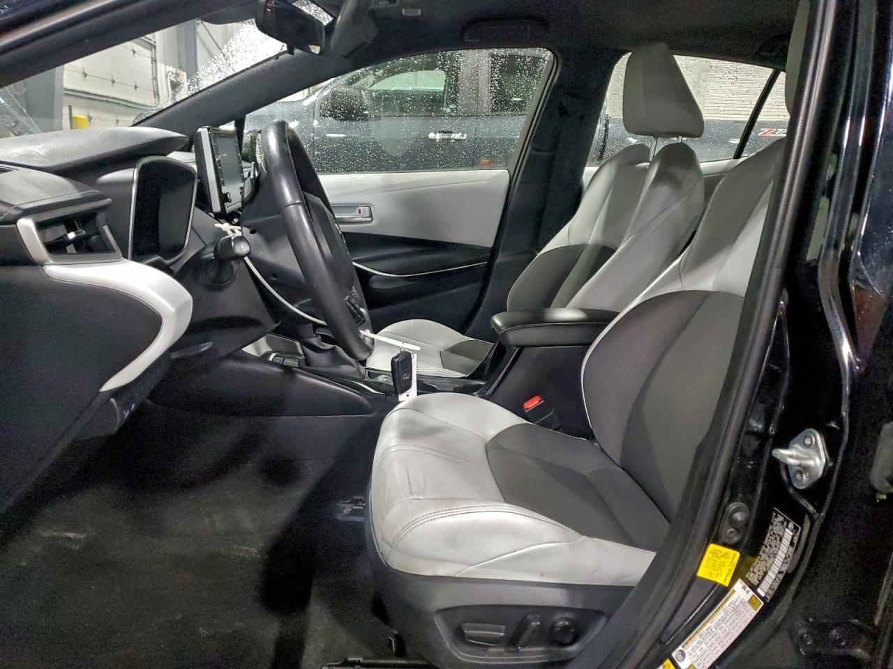 2020 TOYOTA COROLLA XSE photo 13