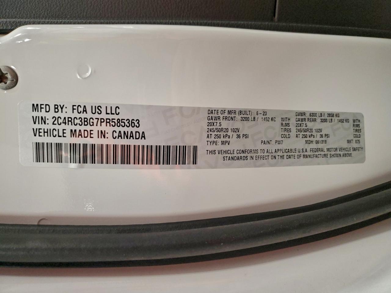 2023 CHRYSLER PACIFICA TOURING L photo 13