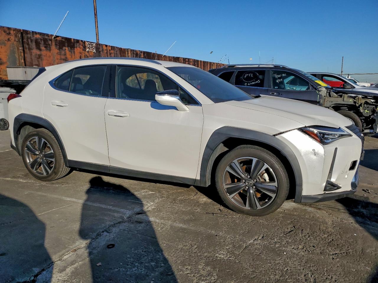2021 LEXUS UX 200 photo 4
